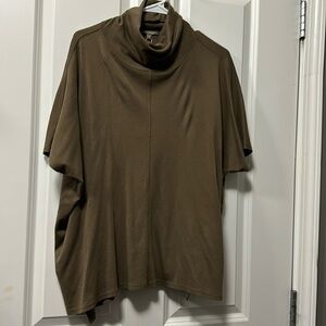 Lilla p nwt size small short sleeve
Brown chocolate top